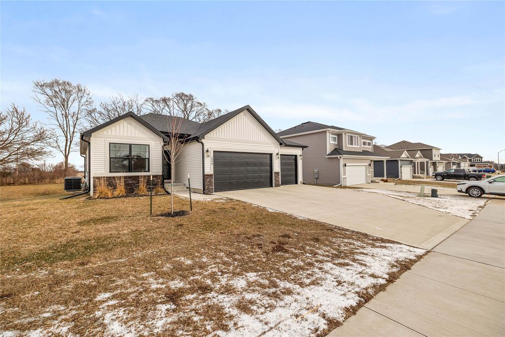1548 Timberview Drive, Norwalk, IA 50211