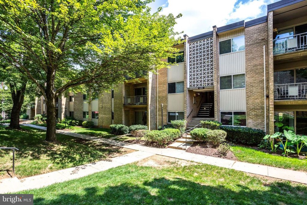 12203 ACADEMY WAY #13, Rockville, MD 20852