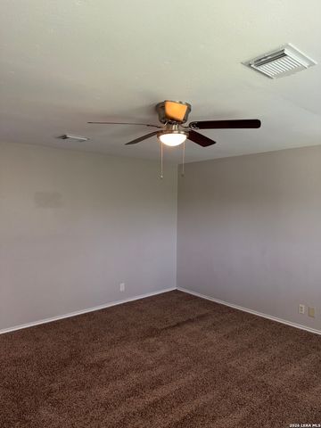 375 STONE PT, New Braunfels, TX 78130