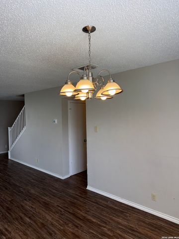 375 STONE PT, New Braunfels, TX 78130