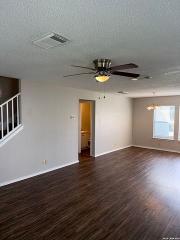 375 STONE PT, New Braunfels, TX 78130