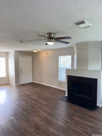 375 STONE PT, New Braunfels, TX 78130
