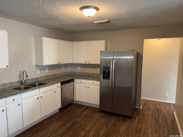 375 STONE PT, New Braunfels, TX 78130