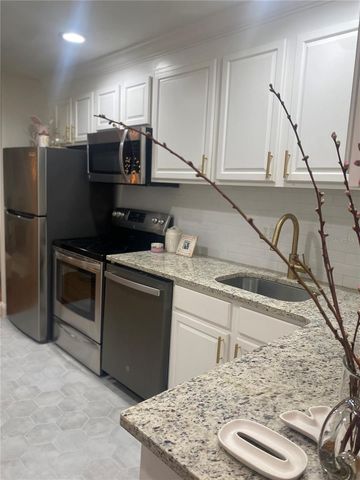 320 LAKEVIEW STREET 222, Orlando, FL 32804