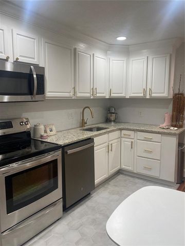 320 LAKEVIEW STREET 222, Orlando, FL 32804