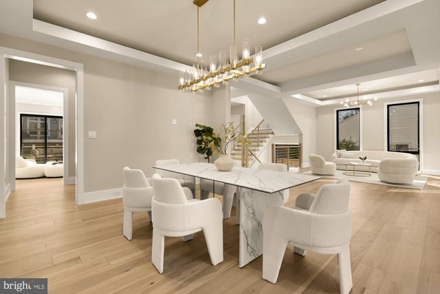 6935 SOUTHRIDGE DR, Mclean, VA 22101