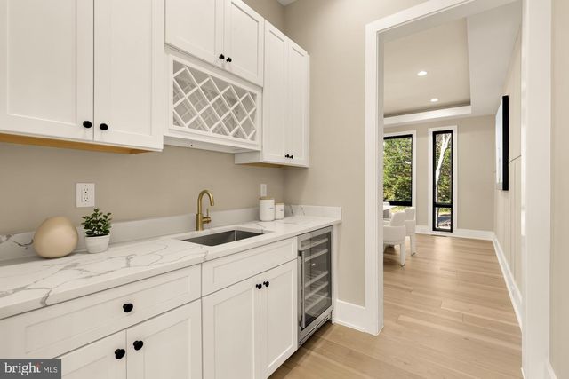 6935 SOUTHRIDGE DR, Mclean, VA 22101