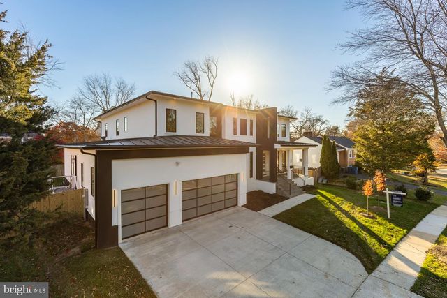 6935 SOUTHRIDGE DR, Mclean, VA 22101