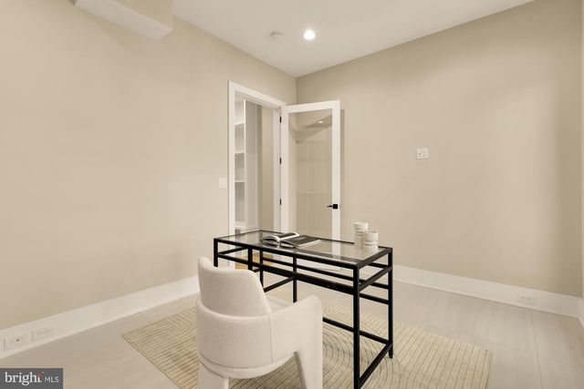 6935 SOUTHRIDGE DR, Mclean, VA 22101