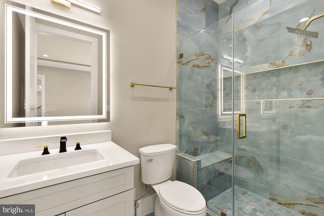 6935 SOUTHRIDGE DR, Mclean, VA 22101