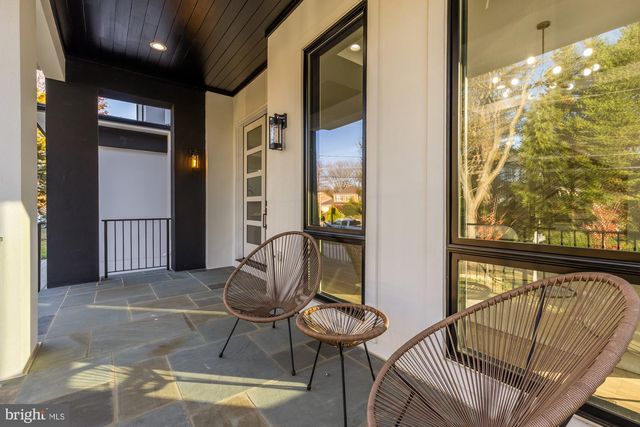 6935 SOUTHRIDGE DR, Mclean, VA 22101