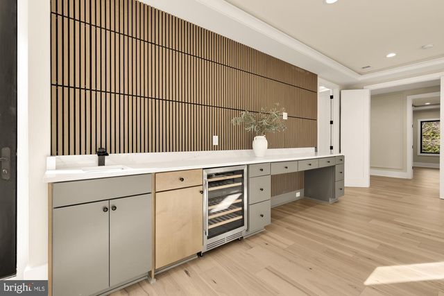 6935 SOUTHRIDGE DR, Mclean, VA 22101