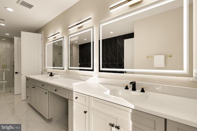 6935 SOUTHRIDGE DR, Mclean, VA 22101