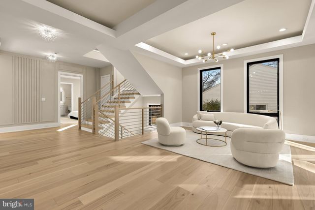 6935 SOUTHRIDGE DR, Mclean, VA 22101