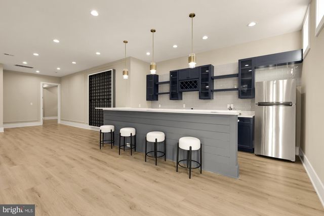 6935 SOUTHRIDGE DR, Mclean, VA 22101