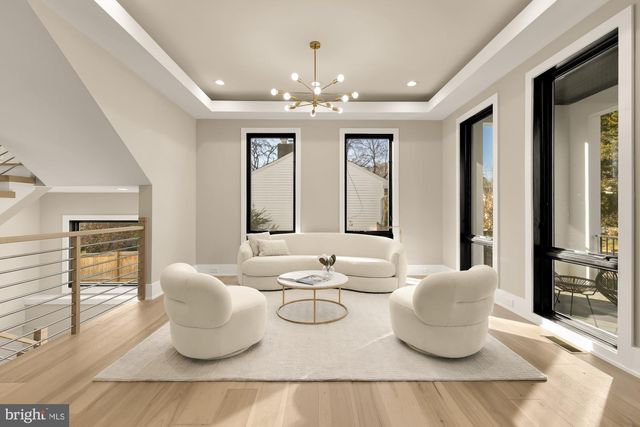 6935 SOUTHRIDGE DR, Mclean, VA 22101