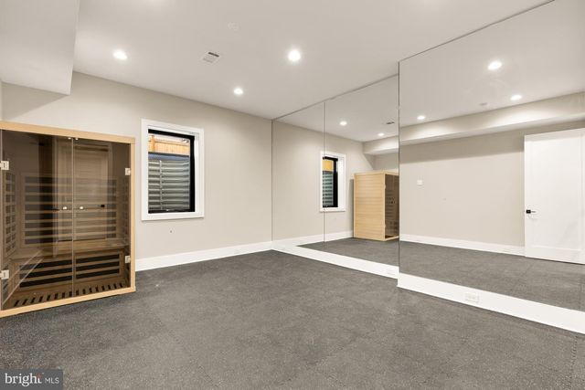 6935 SOUTHRIDGE DR, Mclean, VA 22101