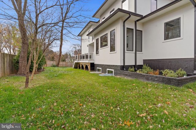 6935 SOUTHRIDGE DR, Mclean, VA 22101