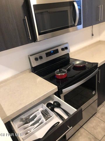 5200 CAROUSEL Drive 3, El Paso, TX 79912