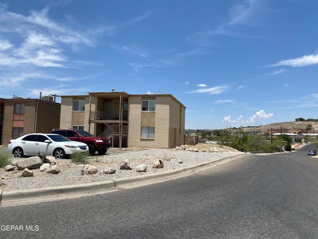 5200 CAROUSEL Drive 3, El Paso, TX 79912