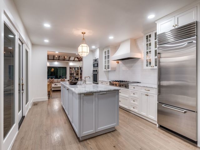 5325 W University Boulevard, Dallas, TX 75209