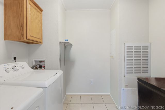 13852 S 433 Road, Chouteau, OK 74337