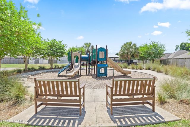 202 Caillou Grove Road, Youngsville, LA 70592