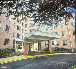 3000 SPOUT RUN PKWY #B203, Arlington, VA 22201