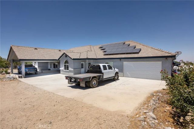 1220 Smoke Tree, Pinon Hills, CA 92372