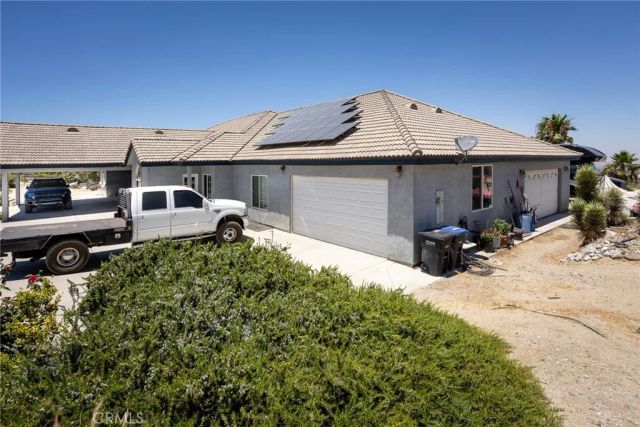 1220 Smoke Tree, Pinon Hills, CA 92372