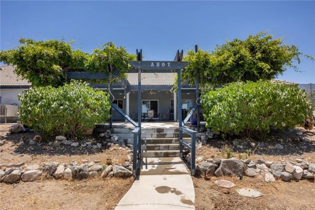 1220 Smoke Tree, Pinon Hills, CA 92372