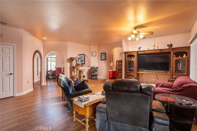 1220 Smoke Tree, Pinon Hills, CA 92372