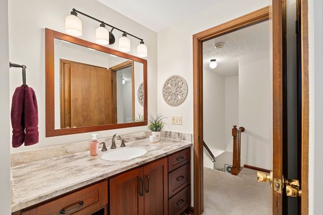 633 Princeton Ct, Mansfield, OH 44904