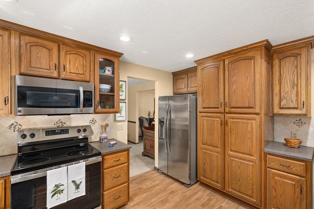 633 Princeton Ct, Mansfield, OH 44904