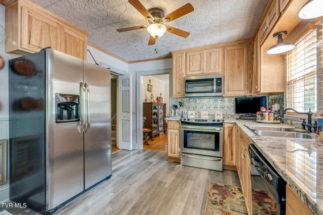 1384 Walnut Grove Road, Bluff City, TN 37618