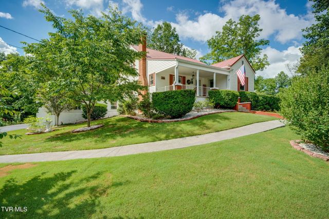 1384 Walnut Grove Road, Bluff City, TN 37618