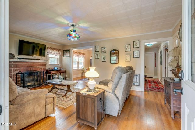 1384 Walnut Grove Road, Bluff City, TN 37618