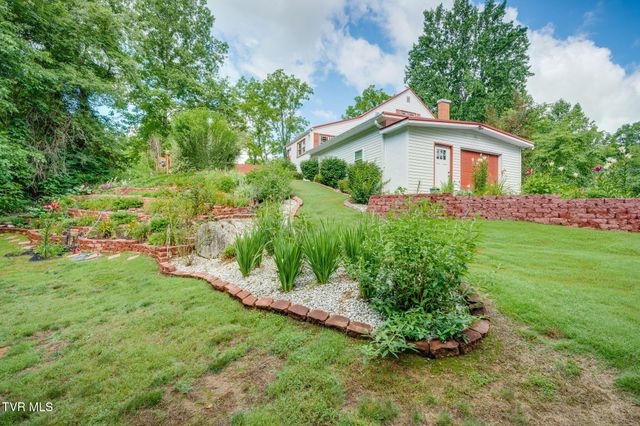 1384 Walnut Grove Road, Bluff City, TN 37618