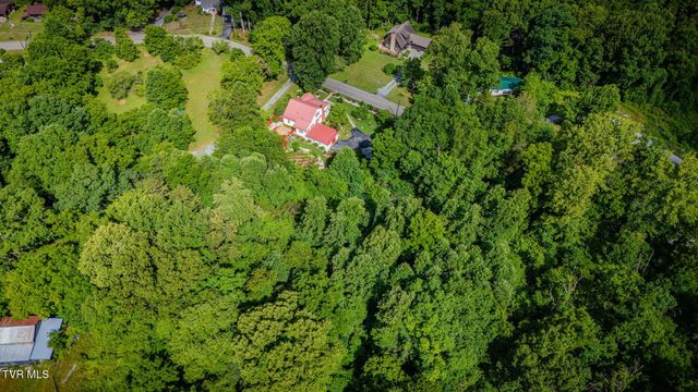 1384 Walnut Grove Road, Bluff City, TN 37618