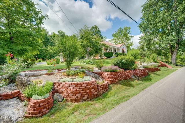1384 Walnut Grove Road, Bluff City, TN 37618