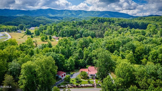 1384 Walnut Grove Road, Bluff City, TN 37618