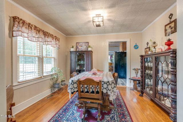 1384 Walnut Grove Road, Bluff City, TN 37618