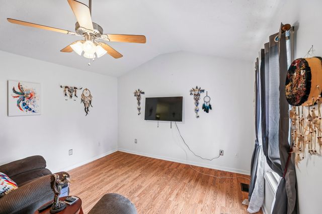310 Redbud Ln, Unionville, TN 37180