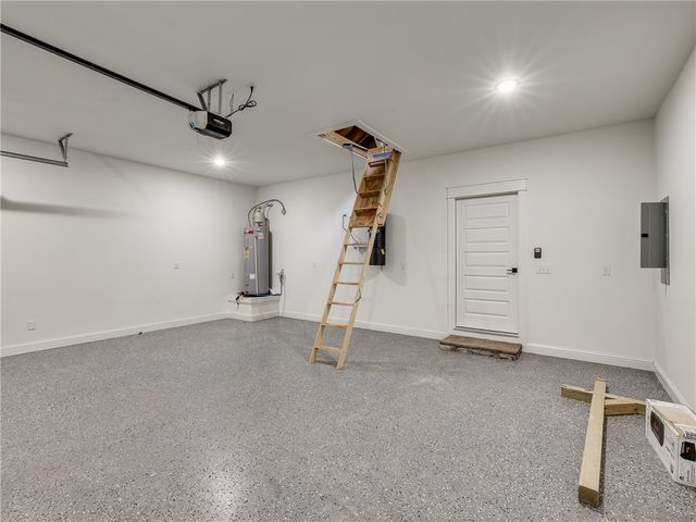 39 Selkirk Drive, Bella Vista, AR 72715