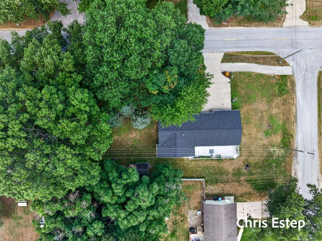 15288 Pruin Street, Spring Lake, MI 49456
