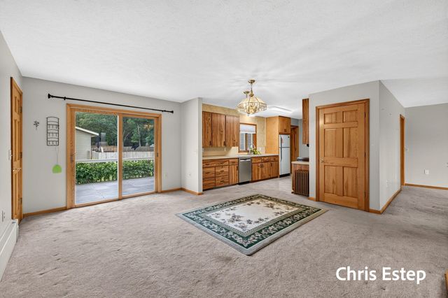 15288 Pruin Street, Spring Lake, MI 49456