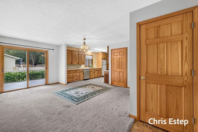 15288 Pruin Street, Spring Lake, MI 49456