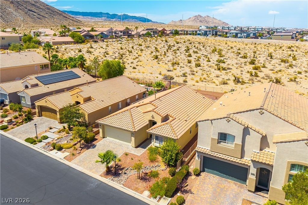 10720 Jubilee Mountain Avenue, Las Vegas, NV 89129 — photo 3