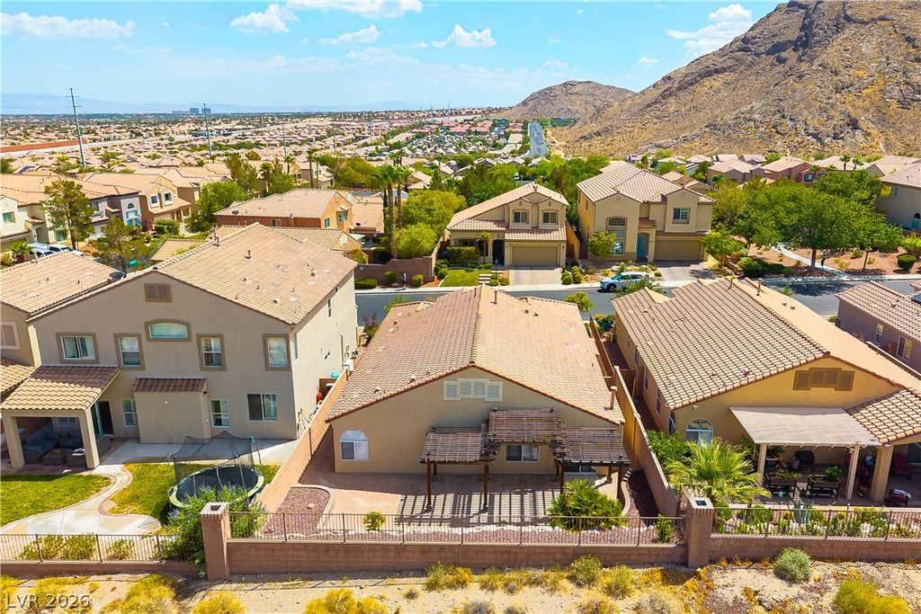 10720 Jubilee Mountain Avenue, Las Vegas, NV 89129 — photo 4