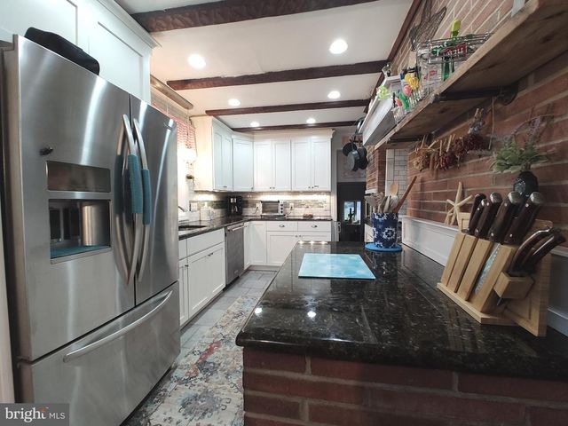 15 CEDARCREST DR, Bayville, NJ 08721